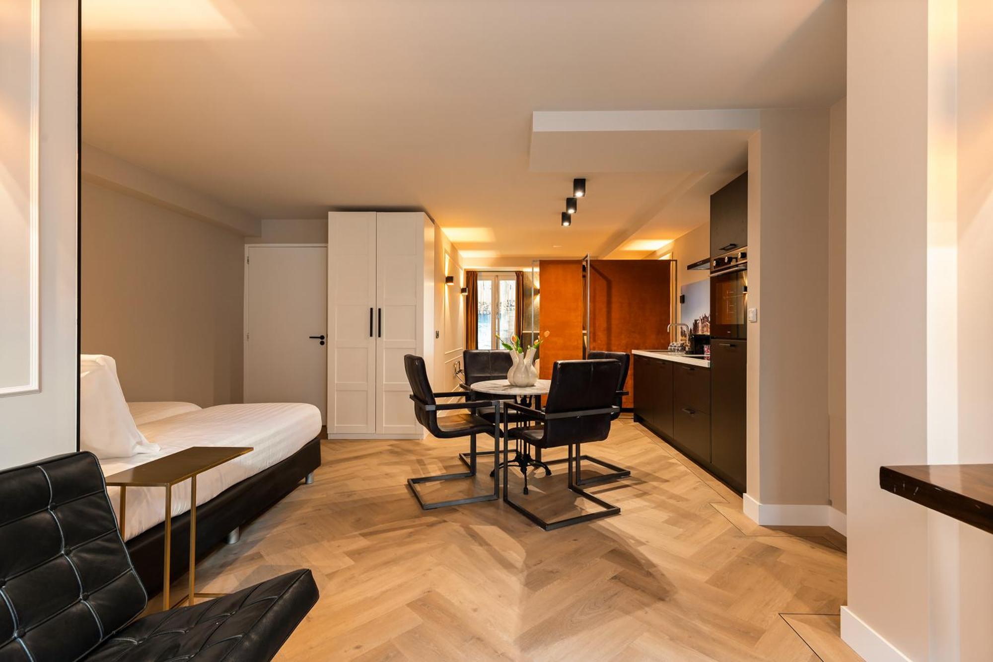Midtown Hotel Royal Room アムステルダム エクステリア 写真
